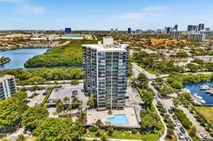 3375 N Country Club Dr, Aventura, FL 33180 - Photo 43