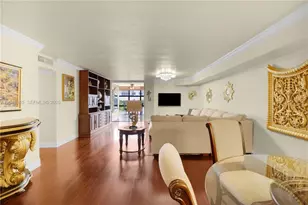 6423 Collins Ave, Miami Beach, FL 33141 - Photo 13