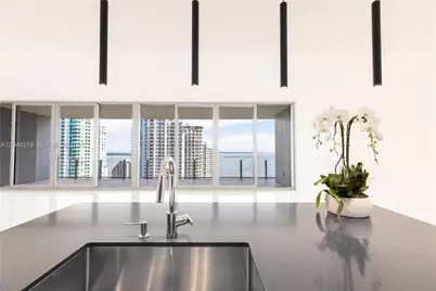 300 Biscayne Boulevard Way #2702E, Miami, FL 33131 - Photo 11