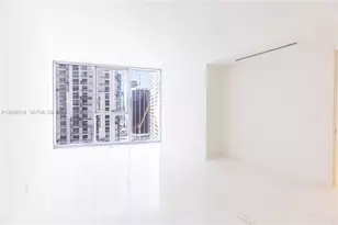 300 Biscayne Blvd Way, Miami, FL 33131 - Photo 13