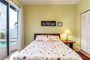 1221 E Bel Aire Dr E, Pembroke Pines, FL 33027 - Photo 43