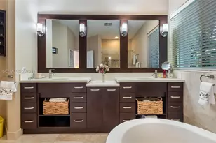 1221 E Bel Aire Dr E, Pembroke Pines, FL 33027 - Photo 33