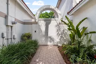 1221 E Bel Aire Dr E, Pembroke Pines, FL 33027 - Photo 3