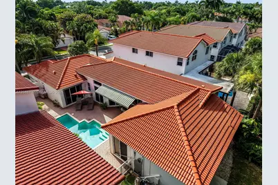 1221 E Bel Aire Dr E, Pembroke Pines, FL 33027 - Photo 49