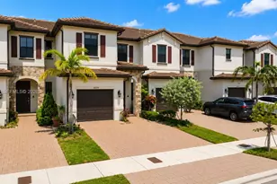 10934 W 33rd Way, Hialeah, FL 33018 - Photo 3