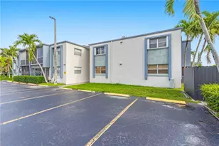 8752 SW 12th St, Miami, FL 33174 - Photo 39