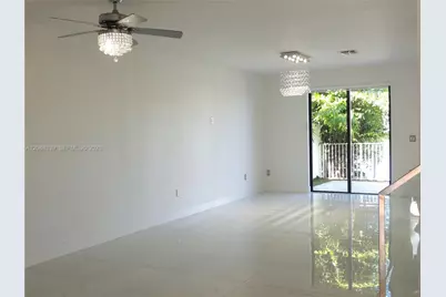 9336 W 34th Ct, Hialeah, FL 33018 - Photo 7