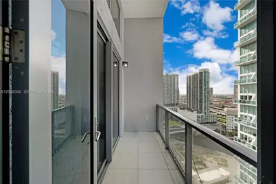 31 SE 6th St #2706, Miami, FL 33131 - Photo 7
