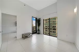31 SE 6th St, Miami, FL 33131 - Photo 21