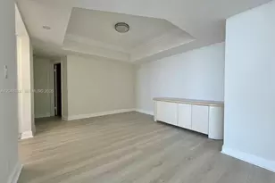 20281 E Country Club Dr, Aventura, FL 33180 - Photo 13