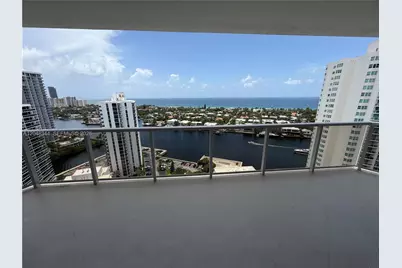 20281 E Country Club Dr #2104, Aventura, FL 33180 - Photo 3