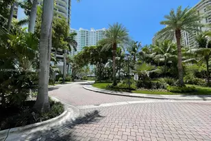 20281 E Country Club Dr, Aventura, FL 33180 - Photo 37