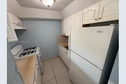 1350 W 53rd St #29, Hialeah, FL 33012 - Photo 13