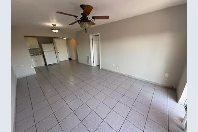 7400 W 20th Ave #420, Hialeah, FL 33016 - Photo 11