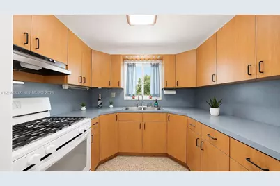 10020 Bahia Dr, Cutler Bay, FL 33189 - Photo 17