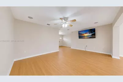 10020 Bahia Dr, Cutler Bay, FL 33189 - Photo 21