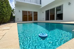 10108 NW 77th St, Doral, FL 33178 - Photo 15