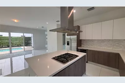 10108 NW 77th St #10108, Doral, FL 33178 - Photo 11