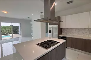 10108 NW 77th St, Doral, FL 33178 - Photo 11