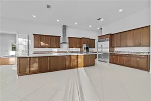 5301 S Sterling Ranch Cir, Davie, FL 33314 - Photo 19