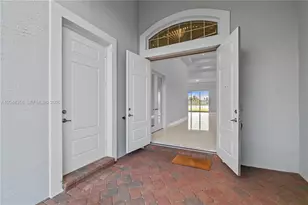 5301 S Sterling Ranch Cir, Davie, FL 33314 - Photo 9