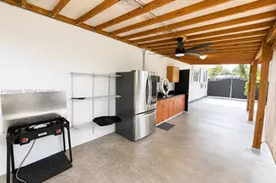 621 E 52nd St, Hialeah, FL 33013 - Photo 3