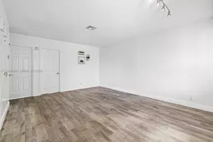 260 NW 19th St, Boca Raton, FL 33432 - Photo 7