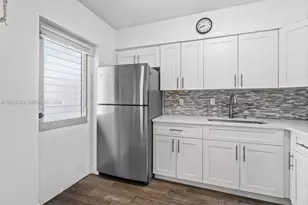 260 NW 19th St, Boca Raton, FL 33432 - Photo 3