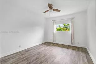 260 NW 19th St, Boca Raton, FL 33432 - Photo 9