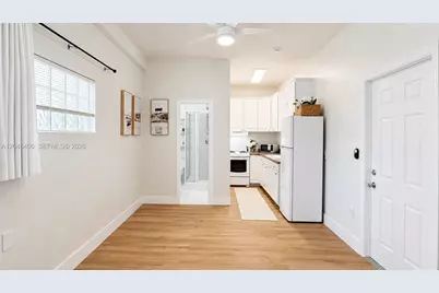 1012 NE 17th Ct #2, Fort Lauderdale, FL 33305 - Photo 1