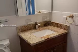 104 SW 9th St, Miami, FL 33130 - Photo 15