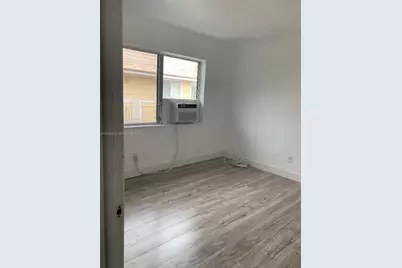 16675 NE 20th Ave #6, North Miami Beach, FL 33162 - Photo 5