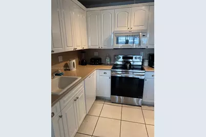 5601 Collins Ave #823, Miami Beach, FL 33140 - Photo 13