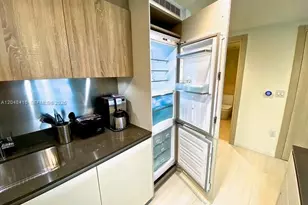 1000 Brickell Plaza, Miami, FL 33131 - Photo 11