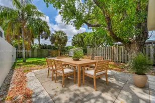 810 SW 12th Ct, Fort Lauderdale, FL 33315 - Photo 19