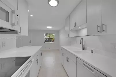 808 SW 12th Ct #808, Fort Lauderdale, FL 33315 - Photo 9