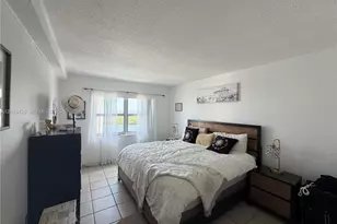 400 Kings Point Dr, Sunny Isles Beach, FL 33160 - Photo 5
