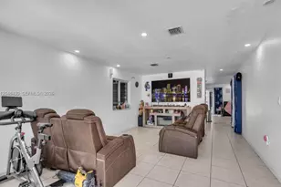 751 NW 70th St, Miami, FL 33150 - Photo 5