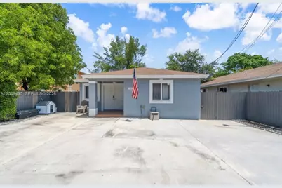 751 NW 70th St, Miami, FL 33150 - Photo 3