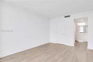 555 NE 34th St, Miami, FL 33137 - Photo 17