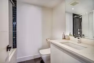 20191 E Country Club Dr, Aventura, FL 33180 - Photo 11