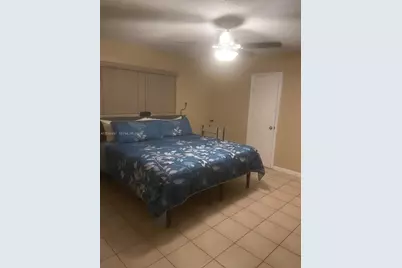 430 SE 5th St, Hialeah, FL 33010 - Photo 11