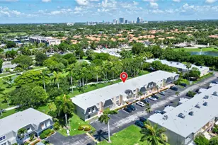 933 NE 24th Ave, Hallandale Beach, FL 33009 - Photo 3