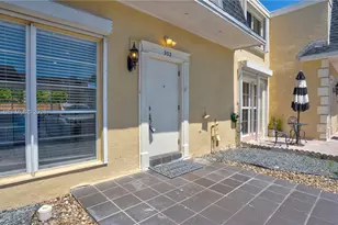 933 NE 24th Ave, Hallandale Beach, FL 33009 - Photo 5