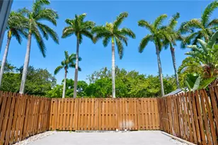 933 NE 24th Ave, Hallandale Beach, FL 33009 - Photo 7