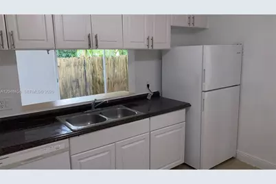 [Address not provided], North Miami Beach, FL 33160 - Photo 19