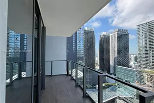 68 SE 6th St, Miami, FL 33131 - Photo 15