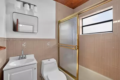 2323 NW 1st St, Miami, FL 33125 - Photo 33