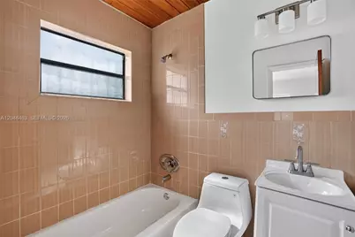 2323 NW 1st St, Miami, FL 33125 - Photo 29