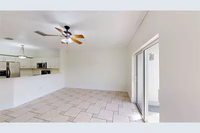 2221 SE 26th Ln #2221, Homestead, FL 33035 - Photo 17